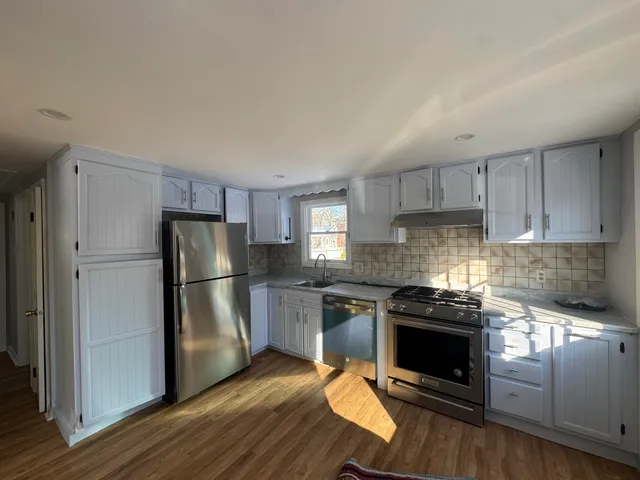 $2,900 | 64 Pontiac Street, Hyannis, MA 02601