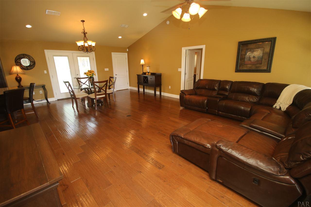 4070 Range Road Jay, FL 32565 - Photo 13 of 40