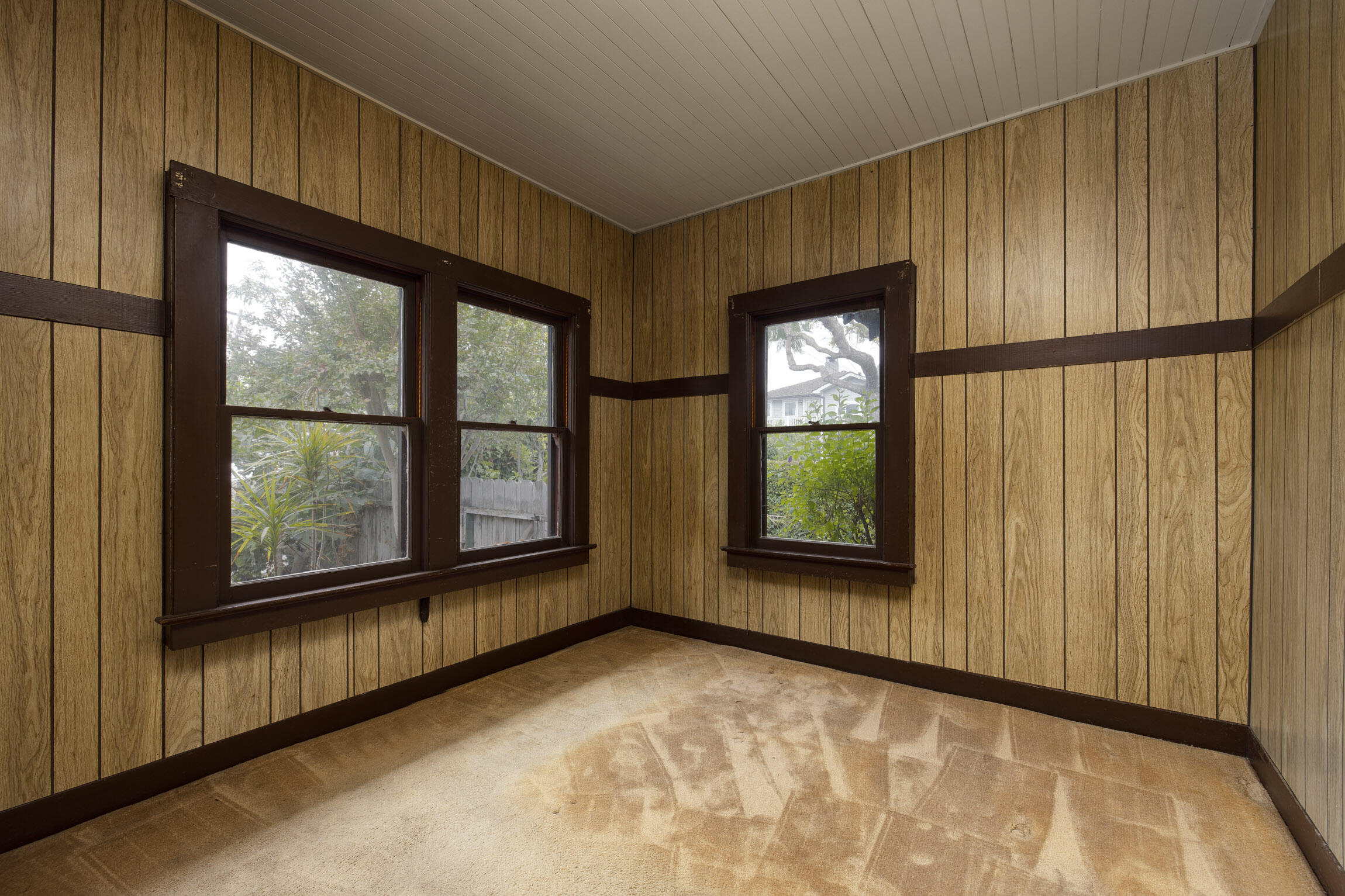 4822 9th Street Carpinteria, CA 93013 - Photo 11 of 22 an empty room with windows