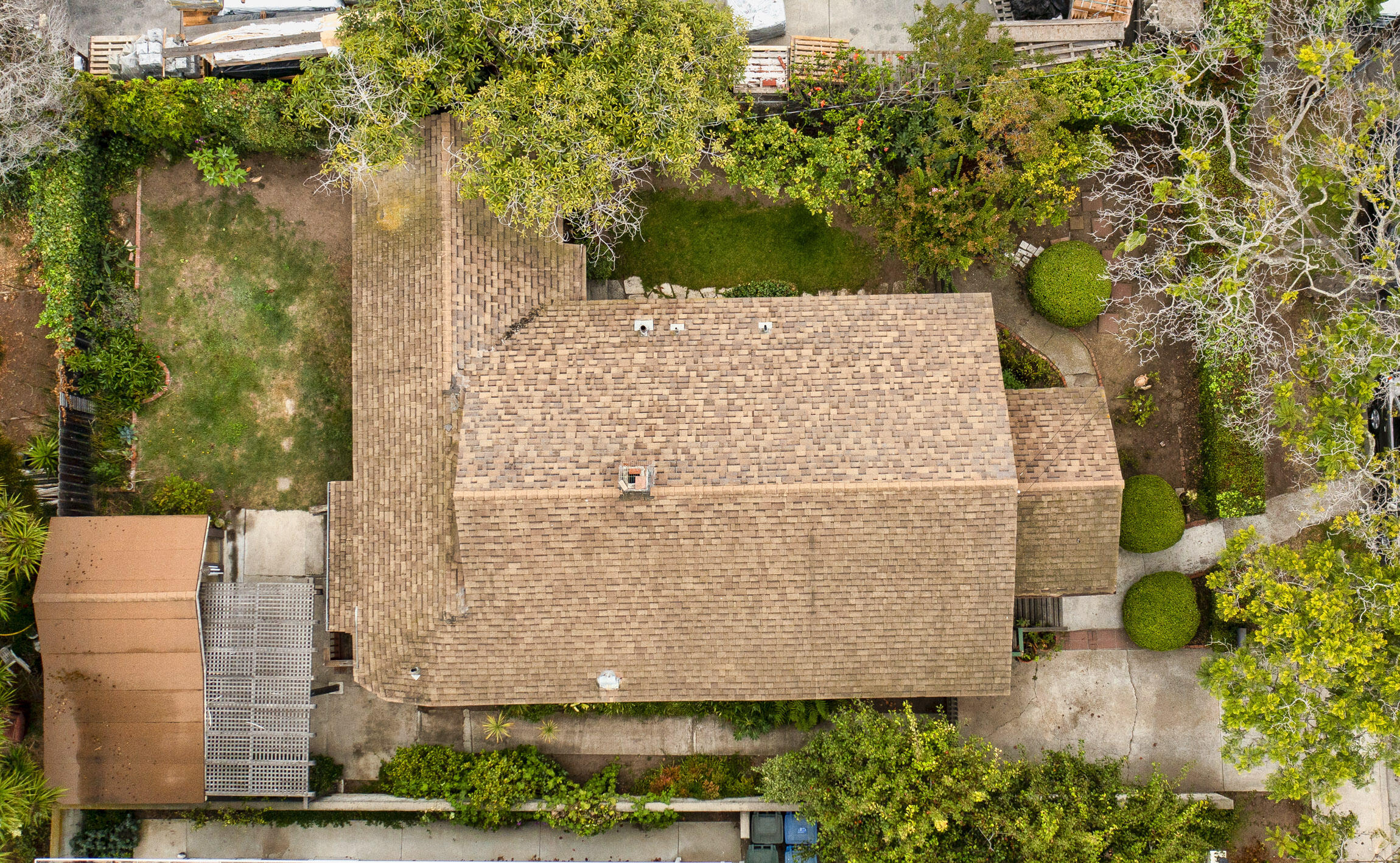 4822 9th Street Carpinteria, CA 93013 - Photo 20 of 22 an aerial view of a house with a yard