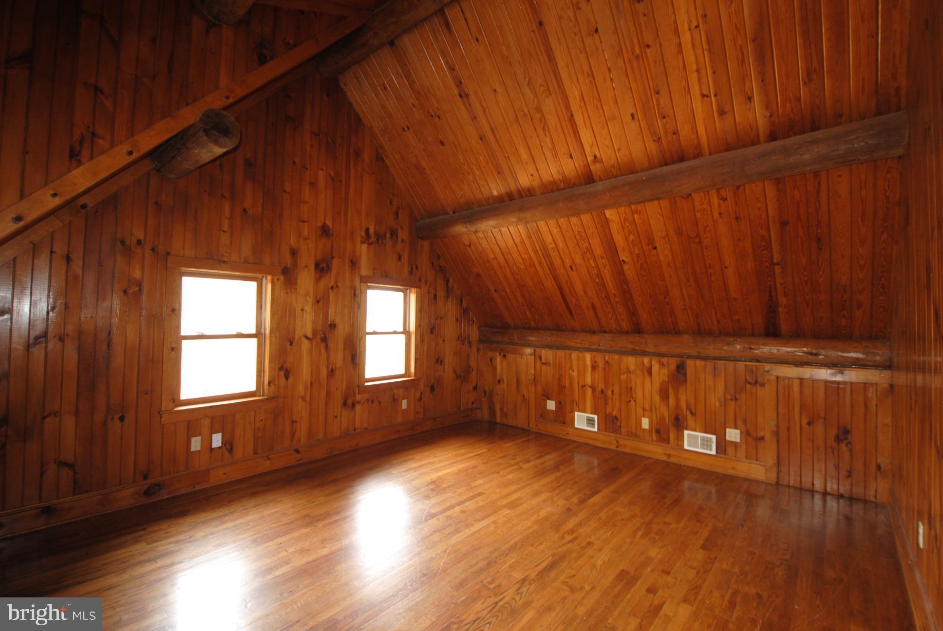 2456 Hunting Ridge Road Winchester, VA 22603 - Photo 29 of 50 2nd bedroom upper bedroom above FAMILY room