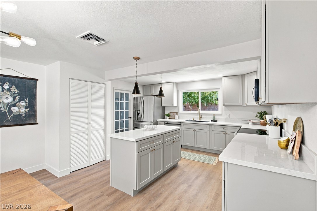 7237 West Washburn Road Las Vegas, NV 89149 - Photo 7 of 44 Gallery Image 7