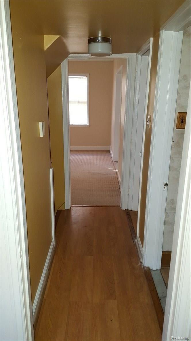 15062 Stahelin Road Detroit, MI 48223 - Photo 15 of 19 Upstairs hallway