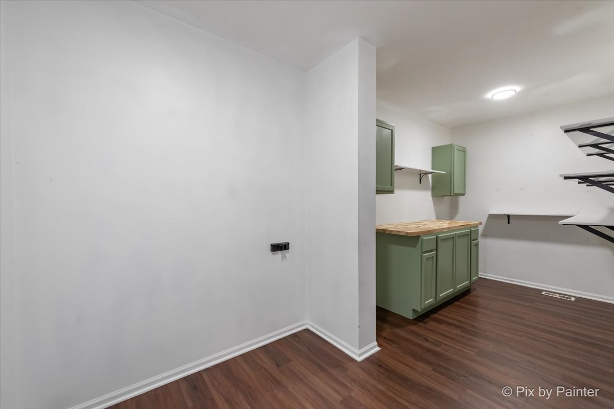 1305 Reed Road Zion, IL 60099 - Photo 14 of 32 Gallery Image 14