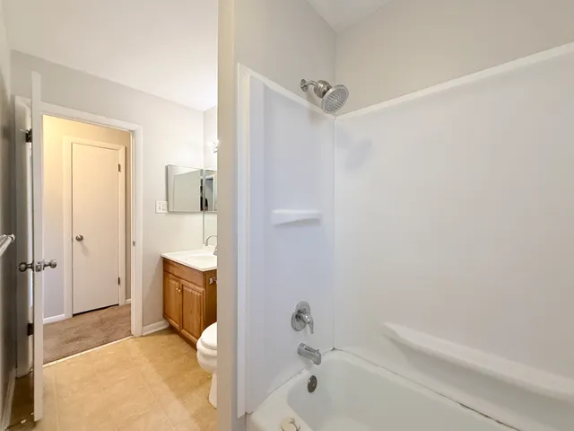 $240,000 | 4932 Imperial Drive, Richton Park, IL 60471