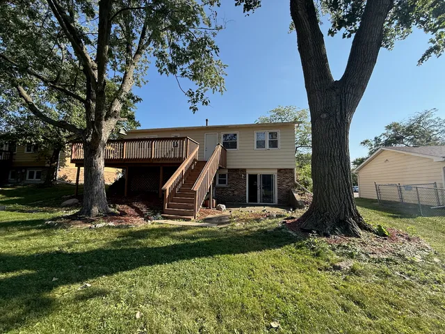 $240,000 | 4932 Imperial Drive, Richton Park, IL 60471