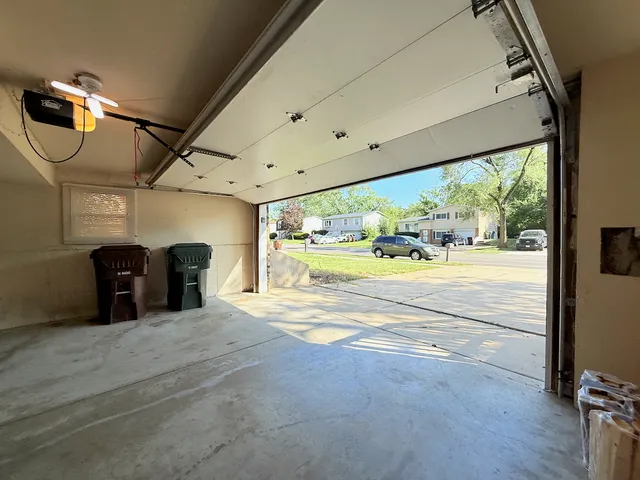 $240,000 | 4932 Imperial Drive, Richton Park, IL 60471