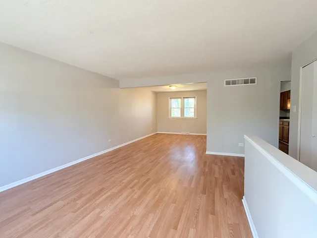 $240,000 | 4932 Imperial Drive, Richton Park, IL 60471