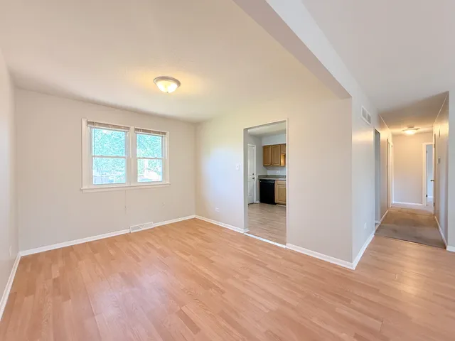 $240,000 | 4932 Imperial Drive, Richton Park, IL 60471