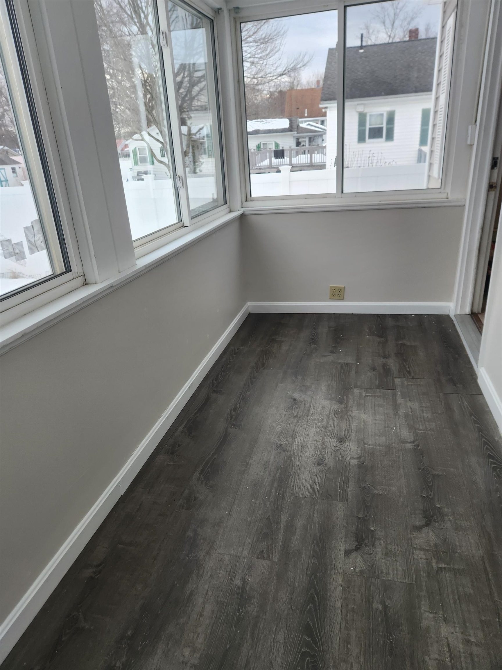 25 East Dunstable Road Nashua, NH 03060 - Photo 5 of 40 Gallery Image 5