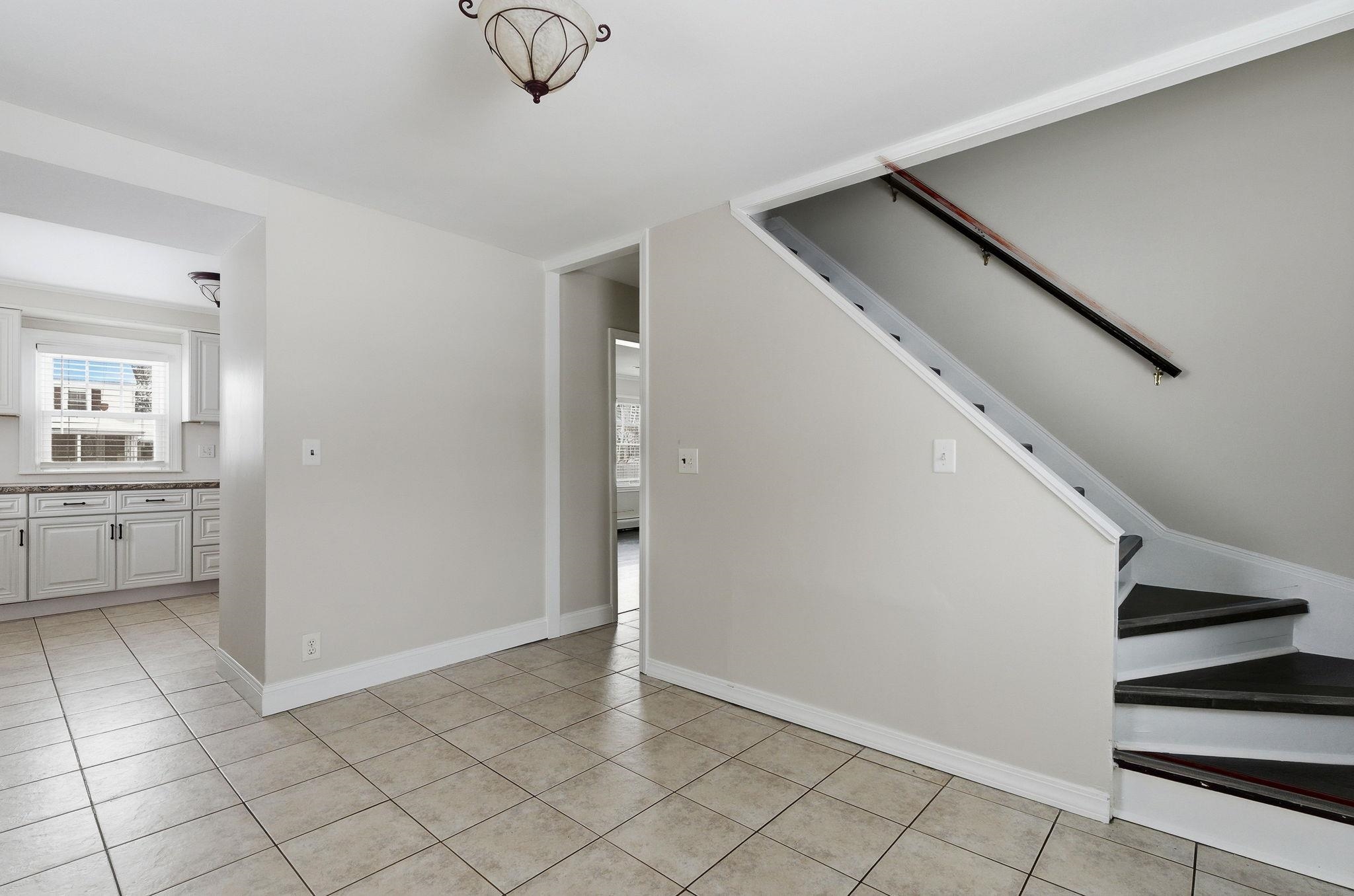 25 East Dunstable Road Nashua, NH 03060 - Photo 7 of 40 Gallery Image 7