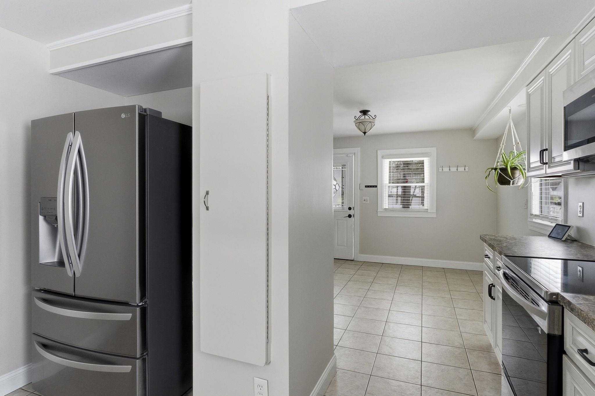 25 East Dunstable Road Nashua, NH 03060 - Photo 10 of 40 Gallery Image 10
