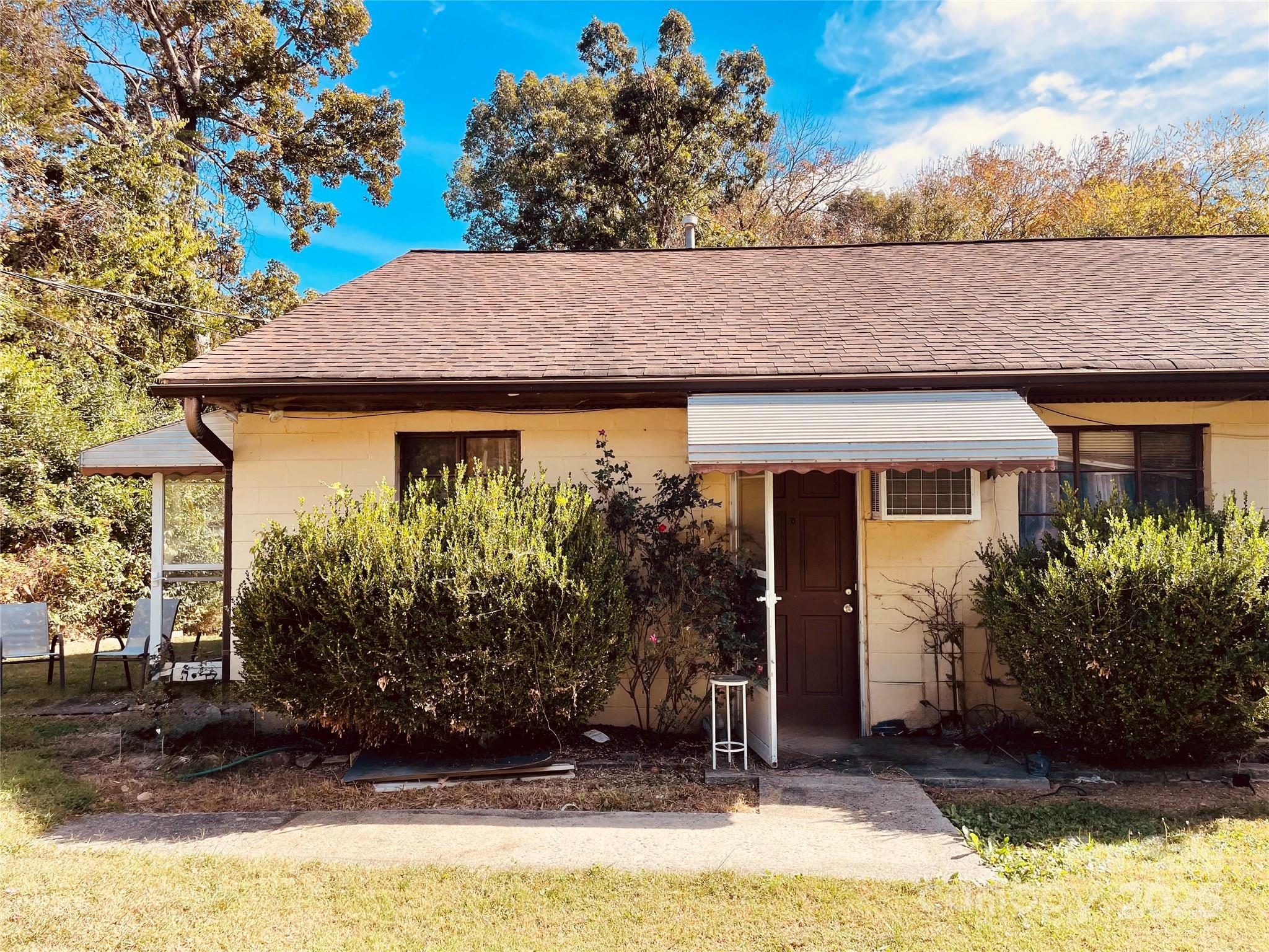 12725 Moores Chapel Road Charlotte, NC 28214 - Photo 2 of 17