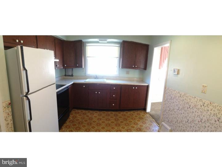 1008 Creswood Road Philadelphia, PA 19115 - Photo 6 of 16 Kitchen