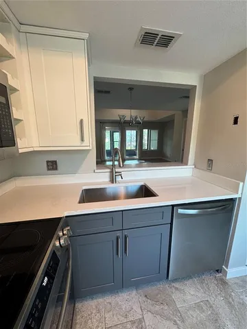 $2,400 | 500 New York Avenue, Unit 29, Dunedin, FL 34698