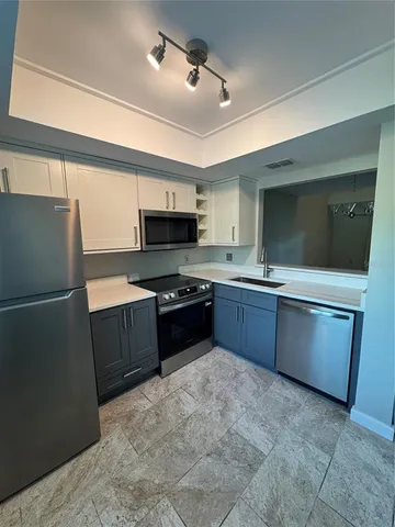 $2,400 | 500 New York Avenue, Unit 29, Dunedin, FL 34698