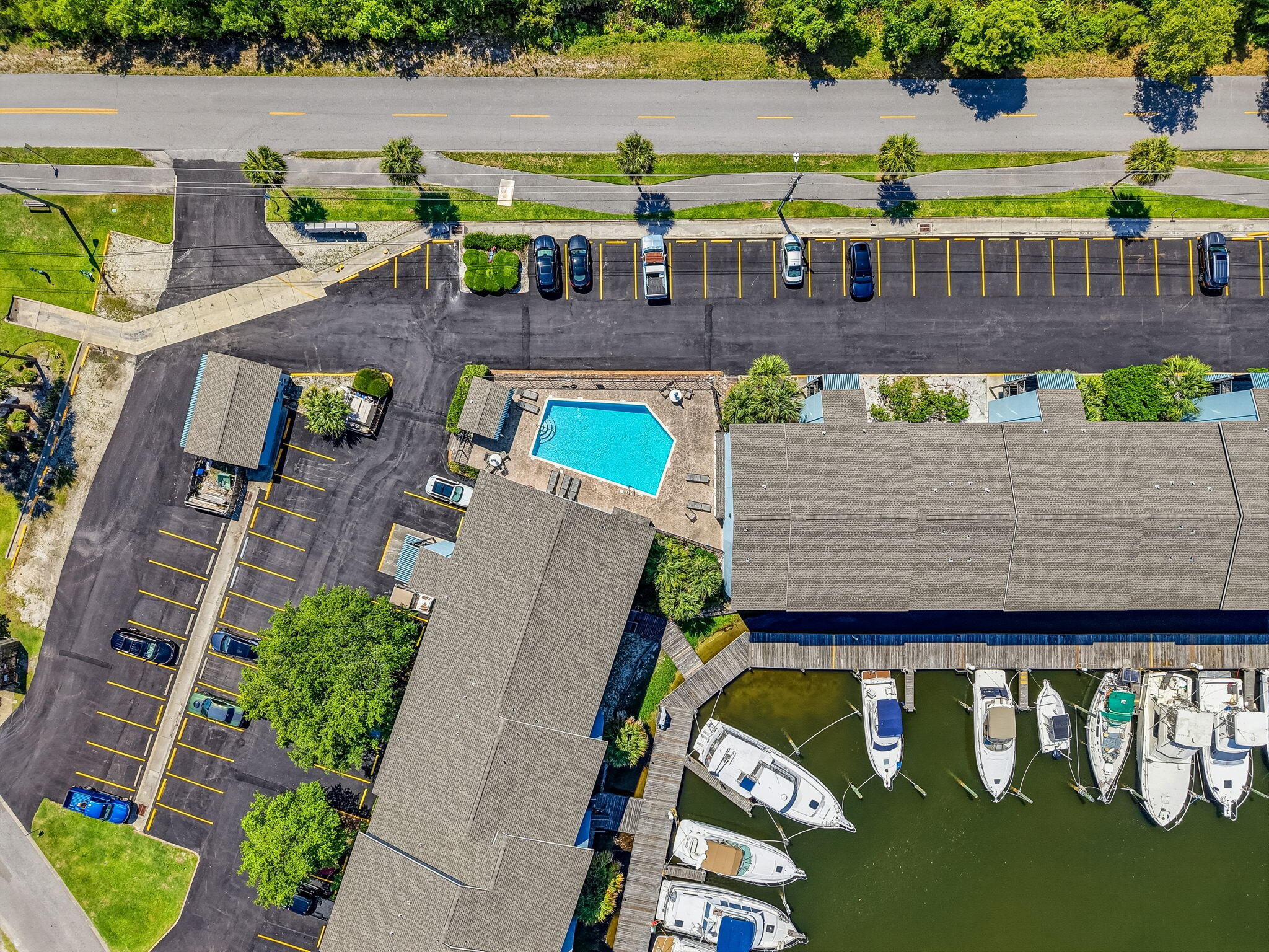 14100 River Road, Unit 328B Pensacola, FL 32507 - Photo 26 of 36 26-web-or-mls-DJI_20260611105238_0283_D