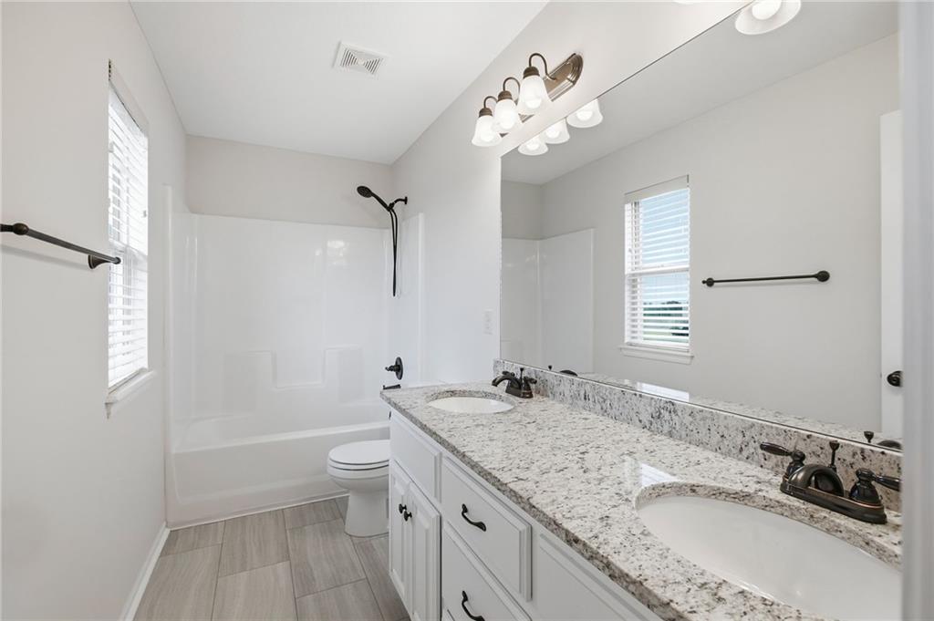 301 Northeast 192nd Terrace Smithville, MO 64089 - Photo 22 of 37 Gallery Image 22