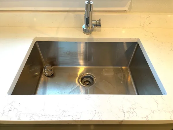$1,750 | 807 East Riverside Drive, Unit A, Austin, TX 78704