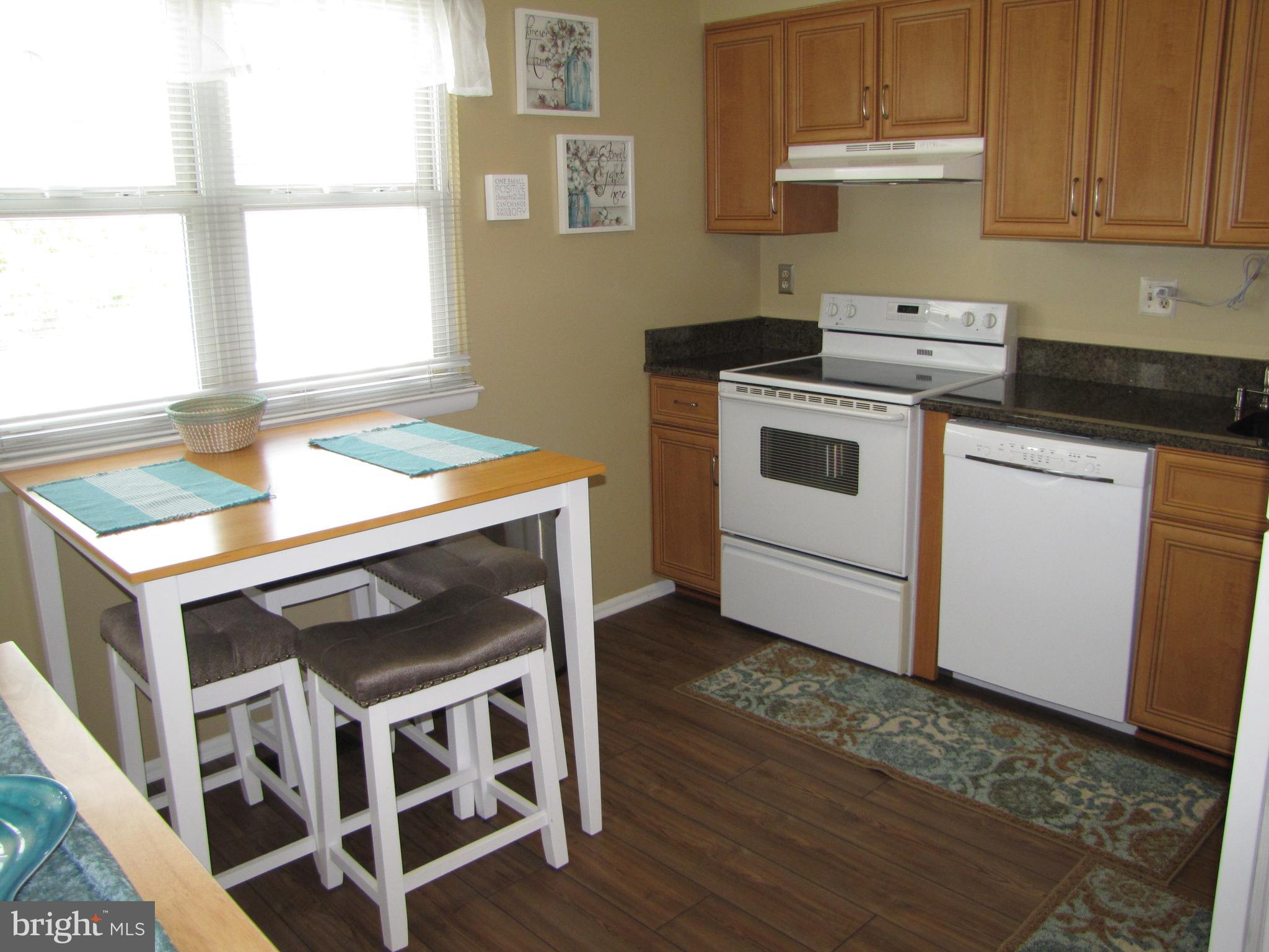 7767 Notley Road Pasadena, MD 21122 - Photo 17 of 31 Eat in Kitchen