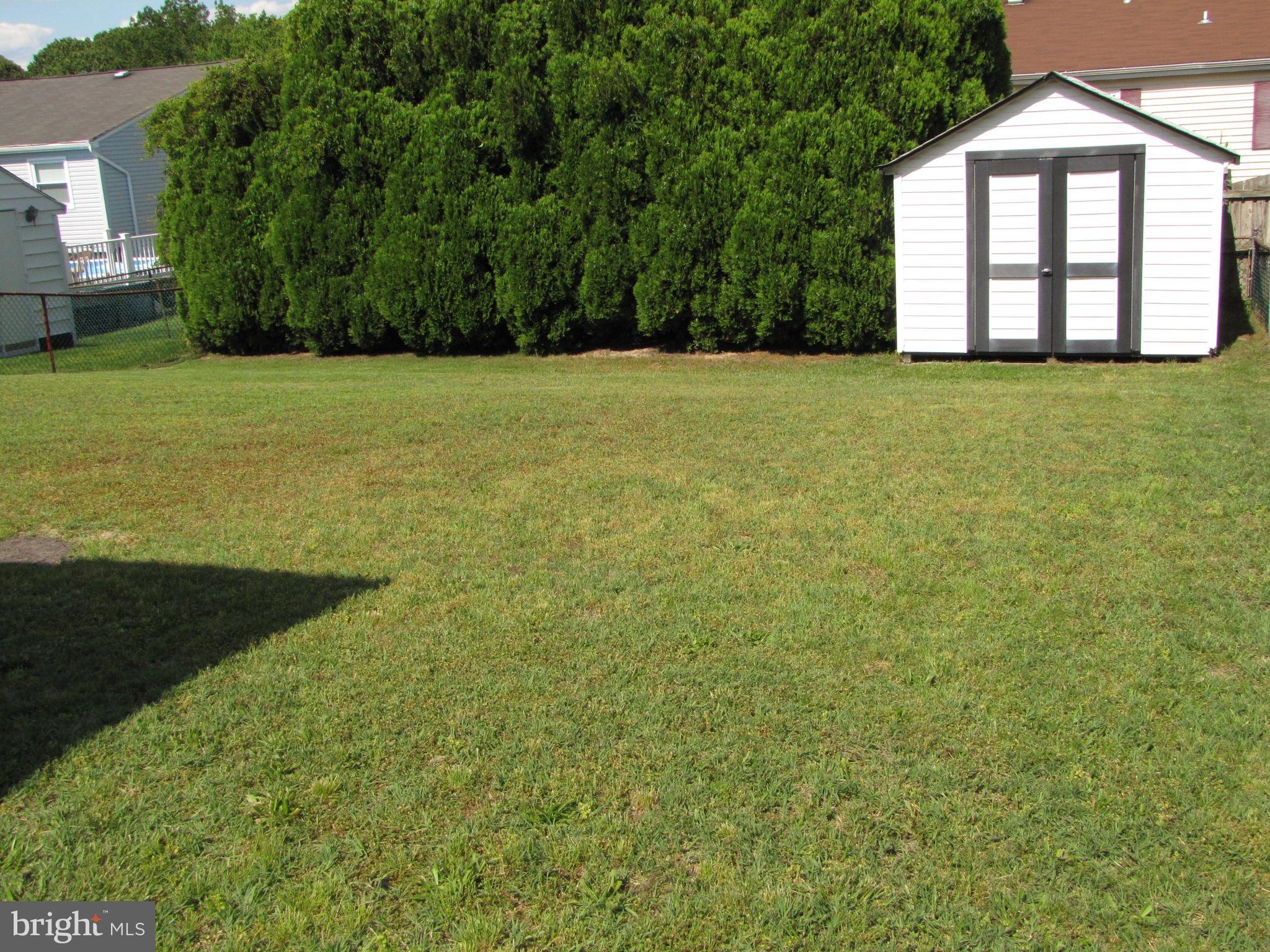 7767 Notley Road Pasadena, MD 21122 - Photo 26 of 31 Beautiful back yard
