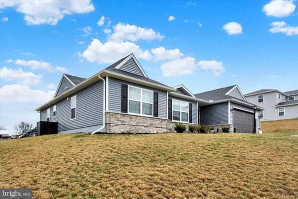 $450,000 | 303 Normandy Lane, Dillsburg, PA 17019
