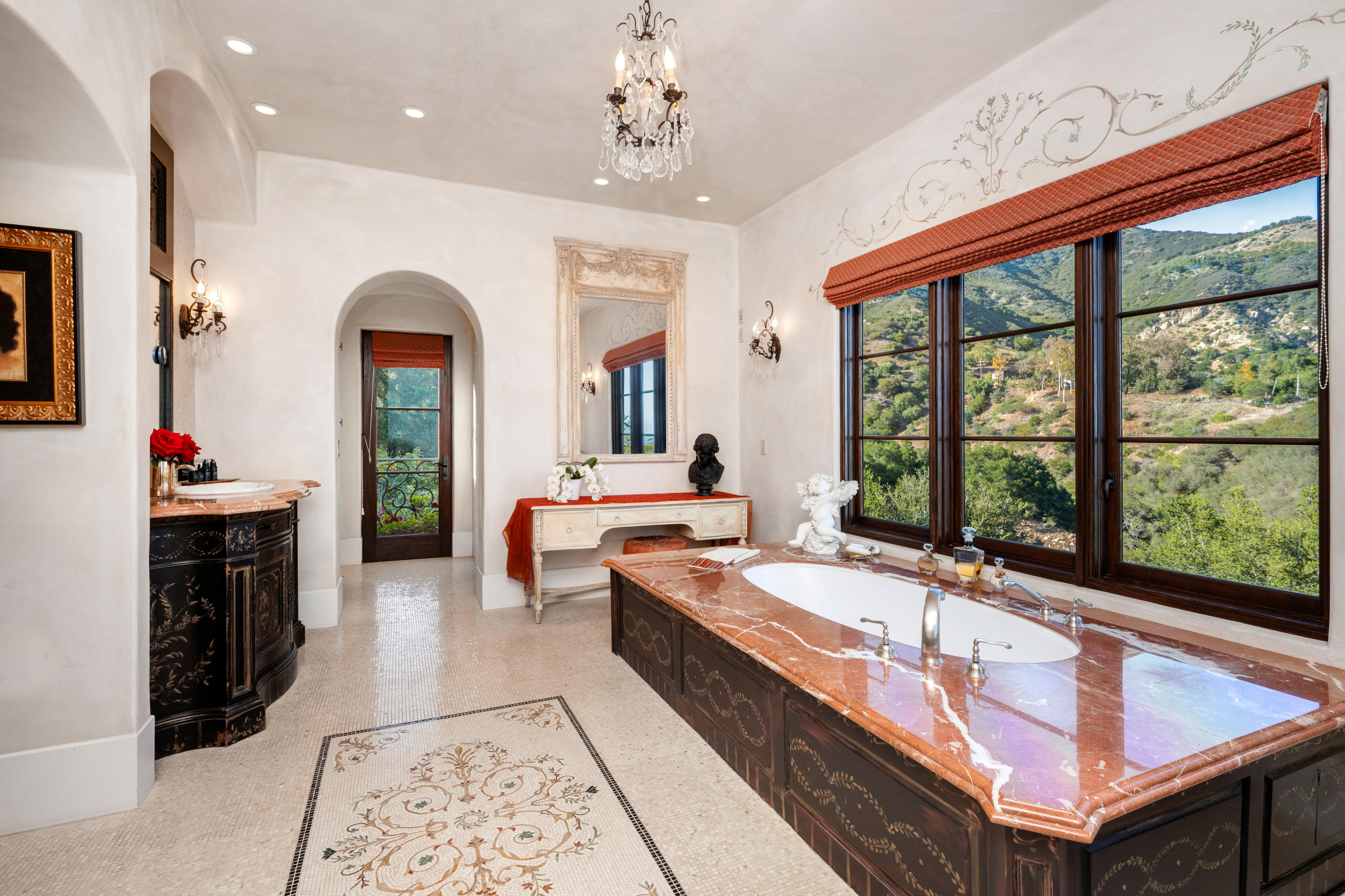 2226 Gibraltar Road Santa Barbara, CA 93103 - Photo 22 of 41 Primary Bath