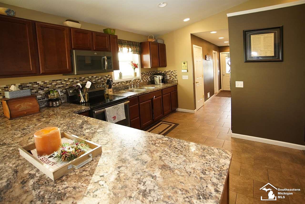 17111 Morocco Road Petersburg, MI 49270 - Photo 17 of 43 Gallery Image 17