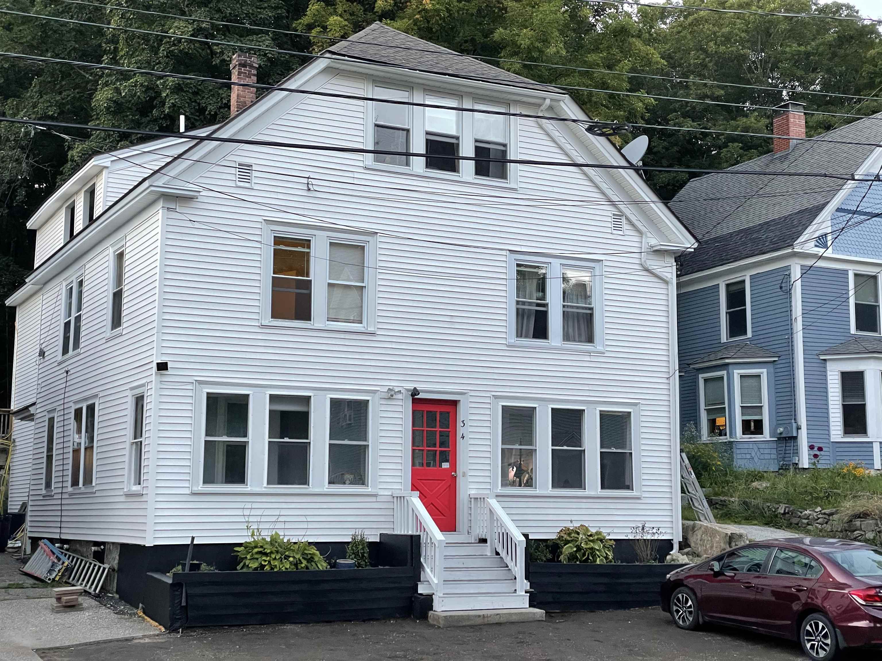34 Spring Street Newmarket, NH 03857 - Photo 1 of 25