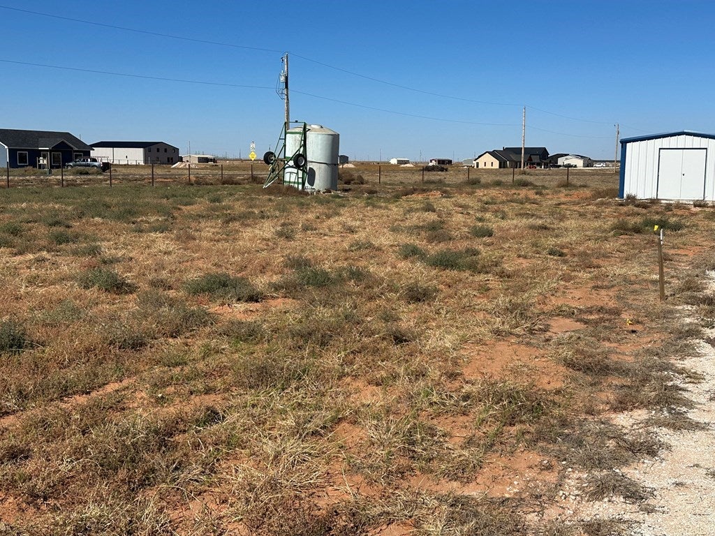 204 Private Road Seminole, TX 79360 - Photo 3 of 5 Gallery Image 3