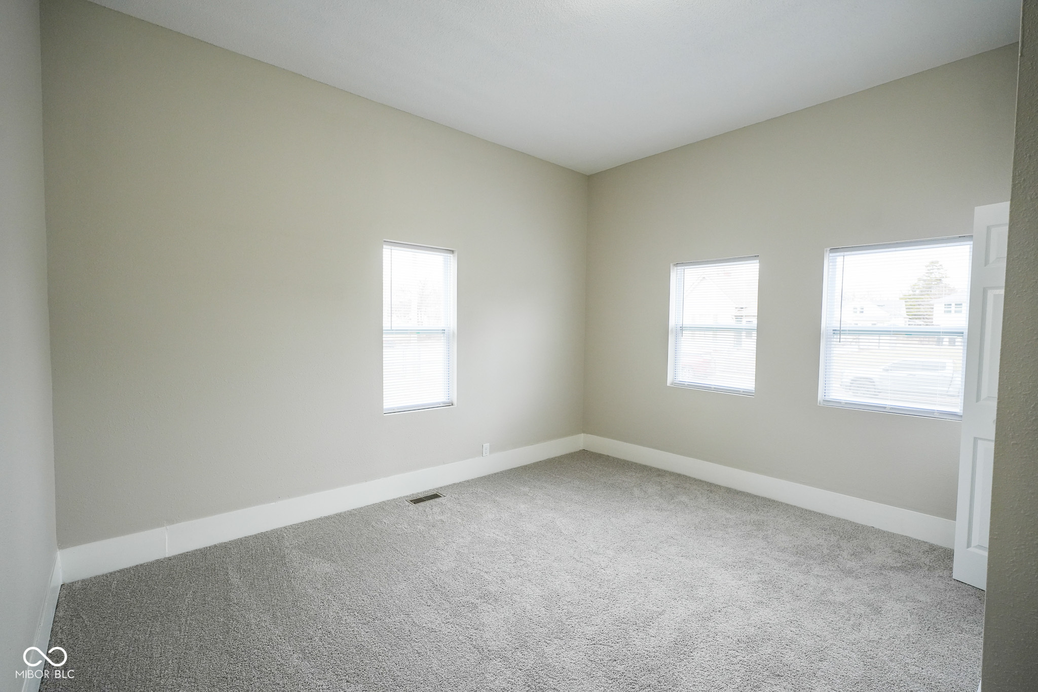 1107 West 3rd Street Anderson, IN 46016 - Photo 15 of 20