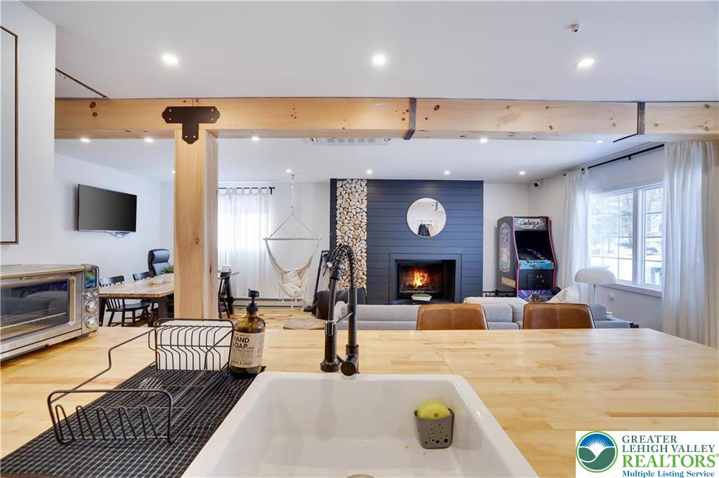 9379 Fairmount Way Tobyhanna, PA 18466 - Photo 11 of 33