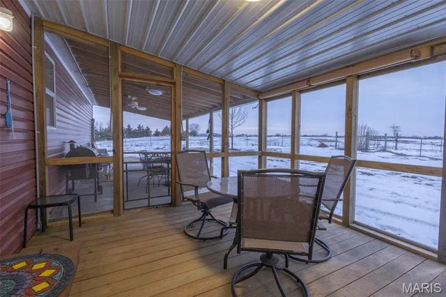 $380,000 | 42046 Indiana Lane, Perry, MO 63462