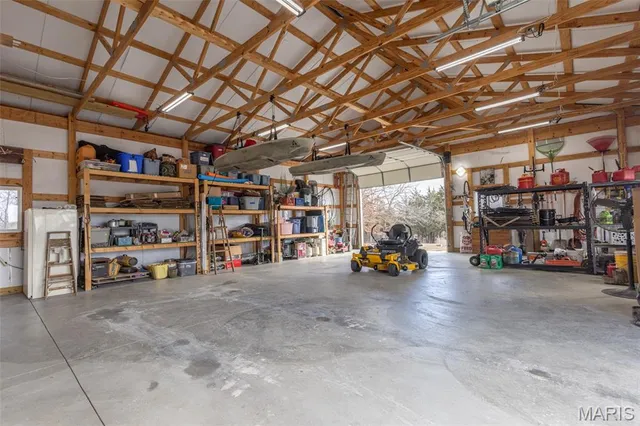 $380,000 | 42046 Indiana Lane, Perry, MO 63462