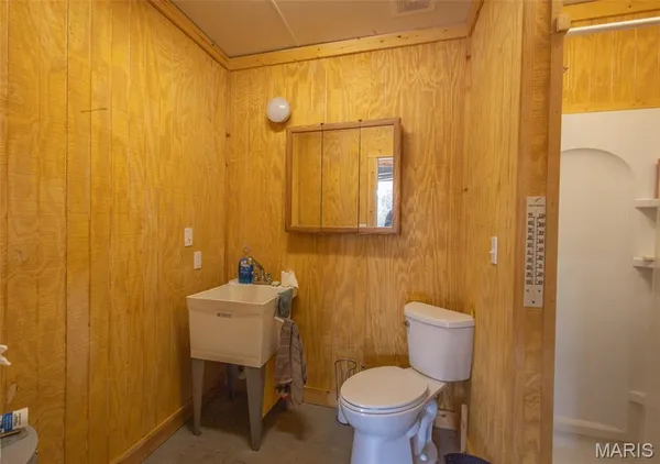 $380,000 | 42046 Indiana Lane, Perry, MO 63462