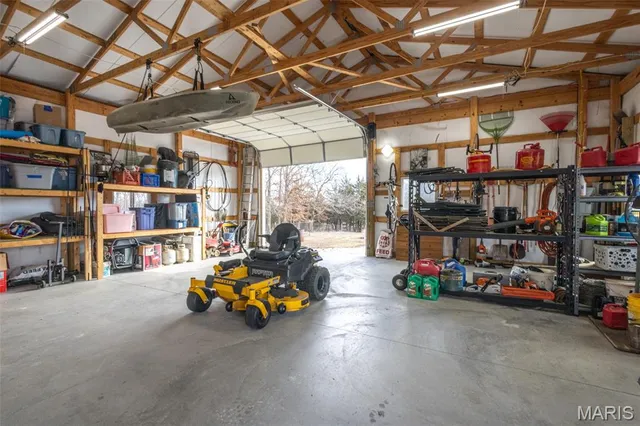 $380,000 | 42046 Indiana Lane, Perry, MO 63462