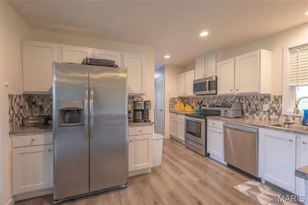 $380,000 | 42046 Indiana Lane, Perry, MO 63462
