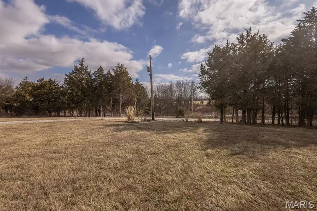 $380,000 | 42046 Indiana Lane, Perry, MO 63462