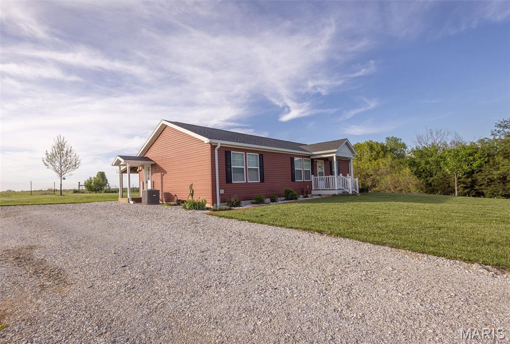 42046 Indiana Lane Perry, MO 63462 - Photo 5 of 67