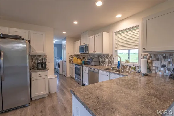 $380,000 | 42046 Indiana Lane, Perry, MO 63462