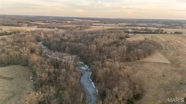 $380,000 | 42046 Indiana Lane, Perry, MO 63462