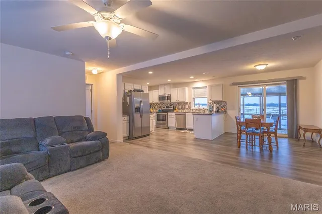 $380,000 | 42046 Indiana Lane, Perry, MO 63462