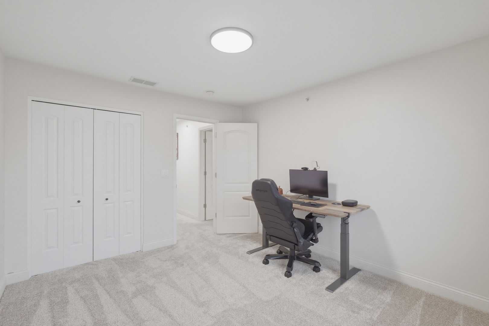 301 Nicole Way Itasca, IL 60143 - Photo 25 of 38 a view of workspace with windows