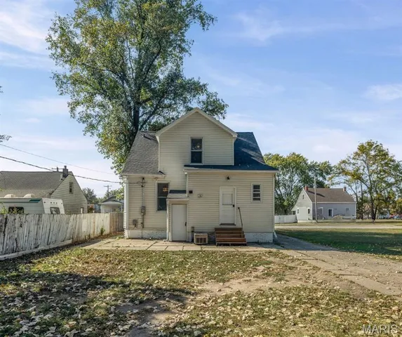 $139,000 | 928 South High Street, Belleville, IL 62220