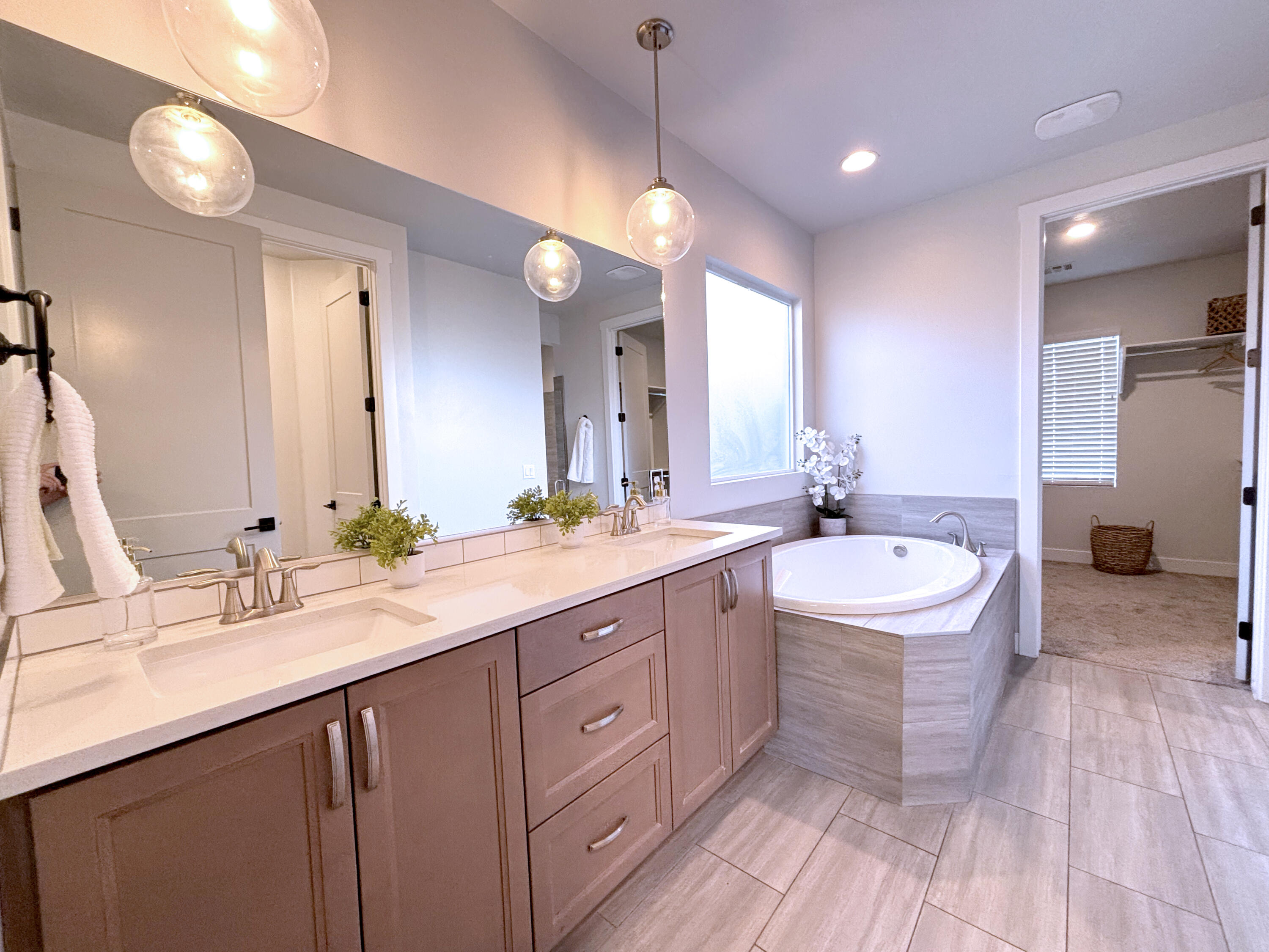 429 Treasure Valley Road Washington, UT 84780 - Photo 17 of 35 PrimaryBath_IMG_5910