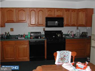 14 Overhill Road Stratford, NJ 08084 - Photo 5 of 12