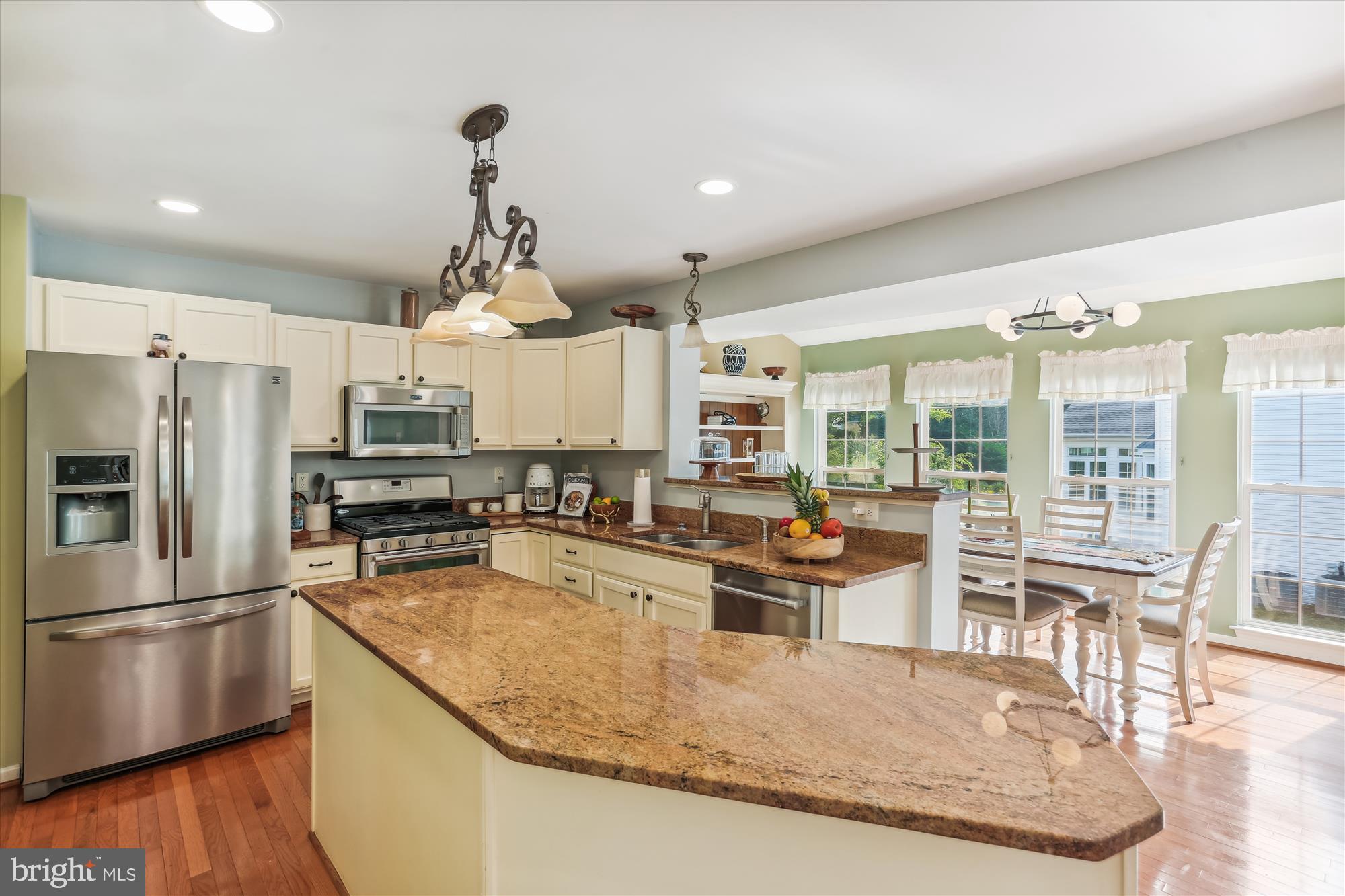 18617 Olney Mill Road Olney, MD 20832 - Photo 13 of 64 Lots of counter space