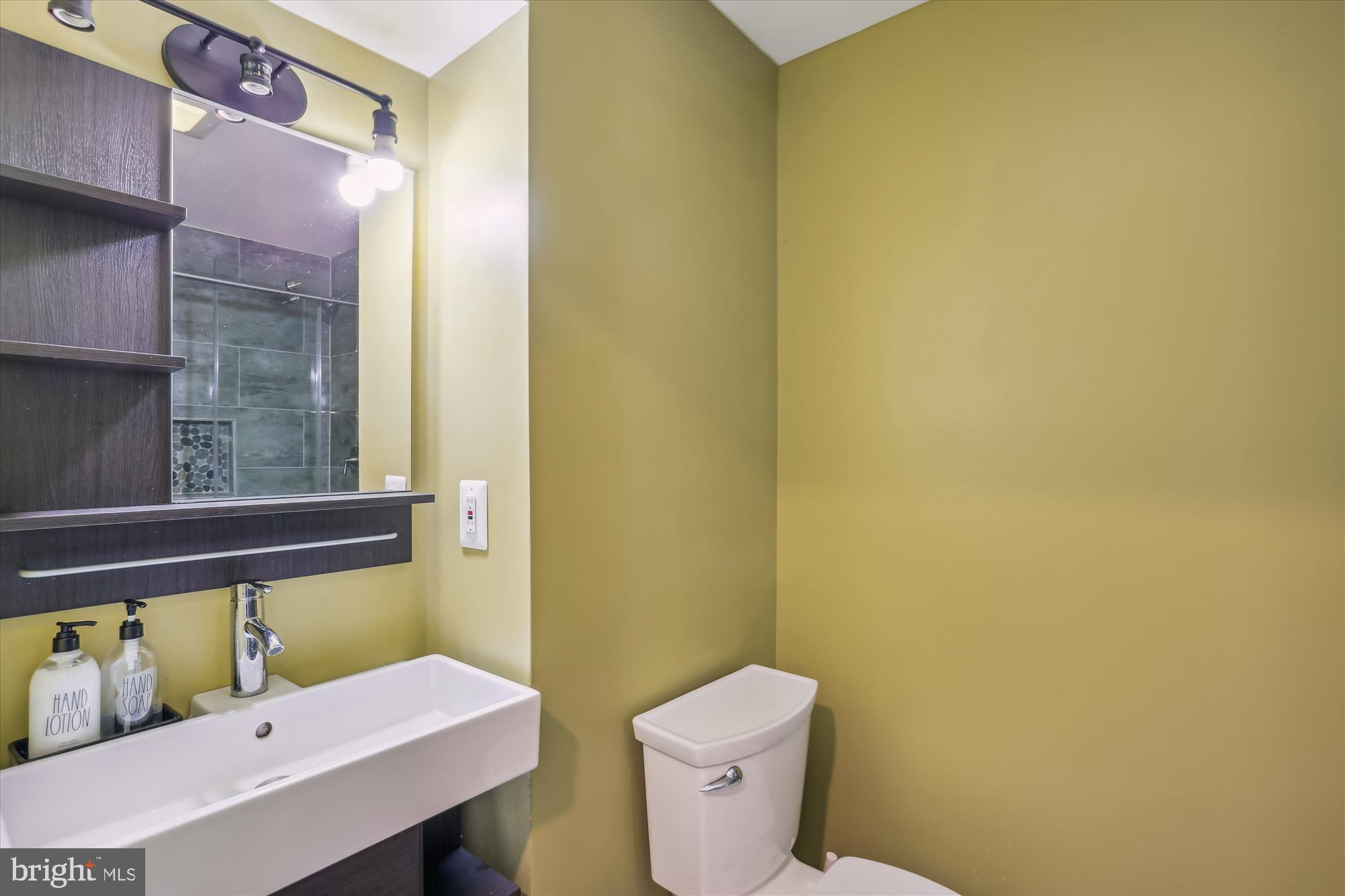18617 Olney Mill Road Olney, MD 20832 - Photo 40 of 64 3rd Full Bath