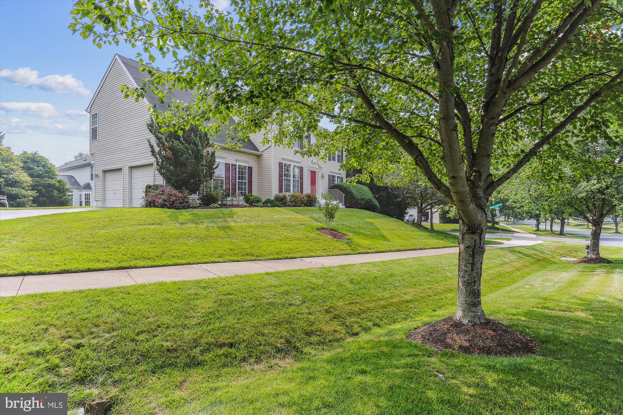 18617 Olney Mill Road Olney, MD 20832 - Photo 50 of 64 Front yard view