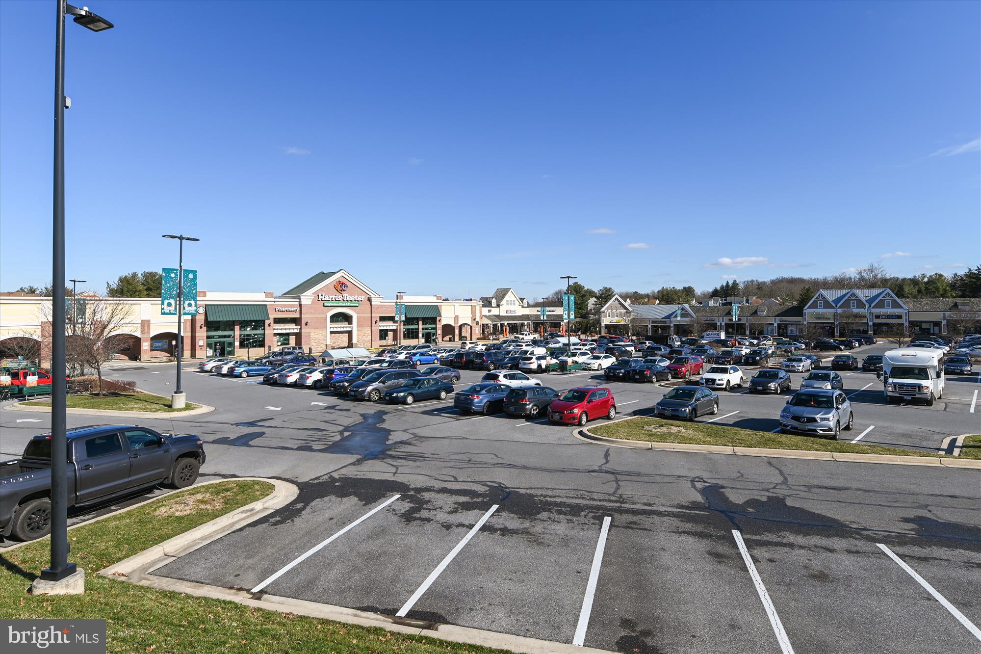 18617 Olney Mill Road Olney, MD 20832 - Photo 57 of 64 Lower level shopping